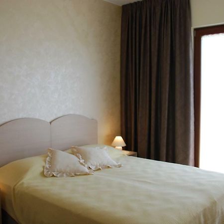 Rooms Edda ซาวูดริยา ภายนอก รูปภาพ