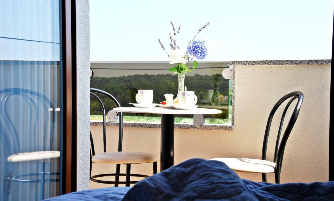 Rooms Edda ซาวูดริยา ภายนอก รูปภาพ